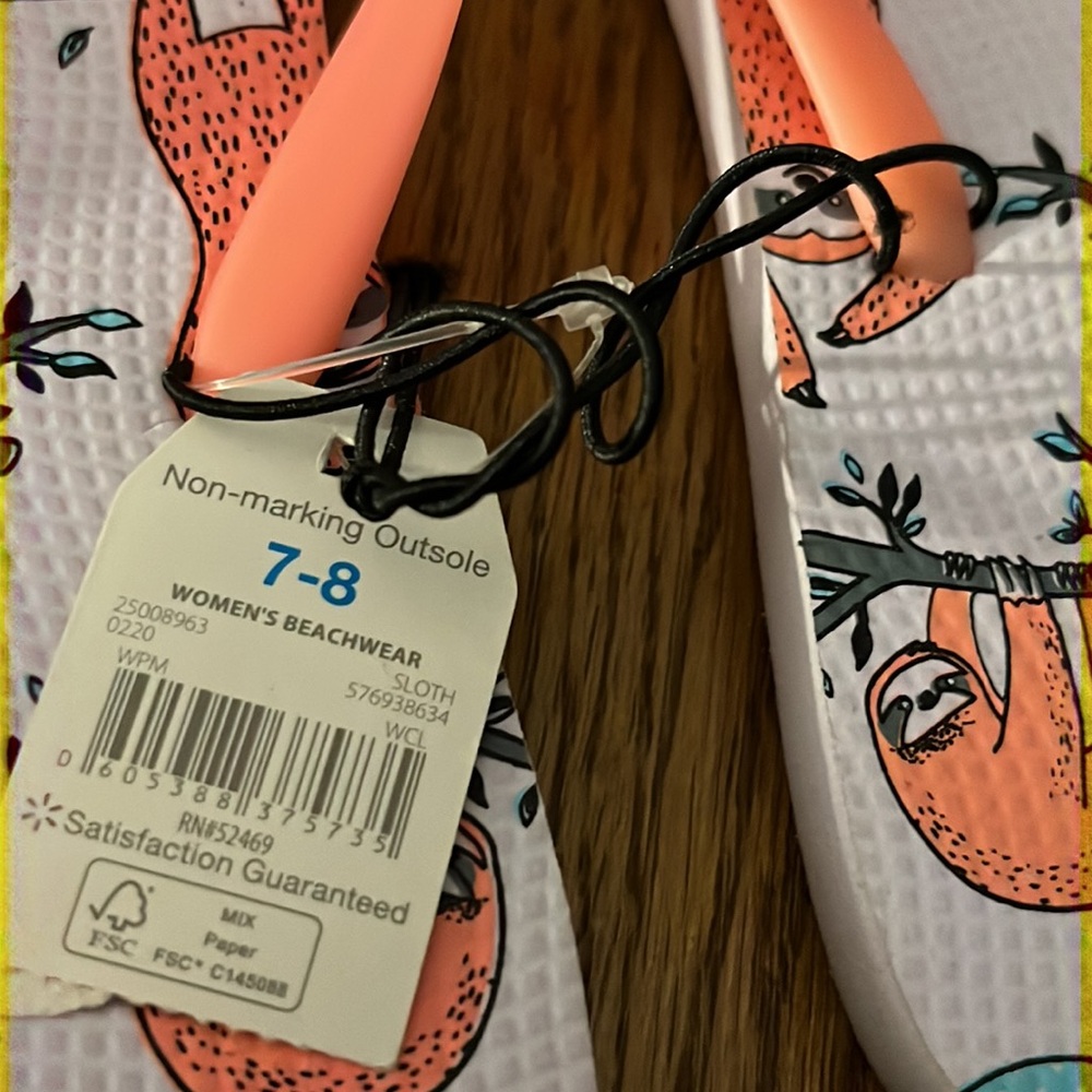 Time And Tru Sloth Pattern Flip Flop Thong Sandals Size 7-8 - Picture 4 of 4